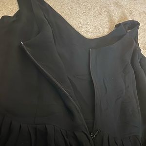 susie tompkins black dress in a size 6.